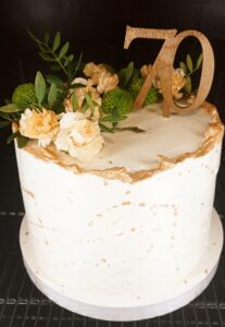 tort na 70 urodziny